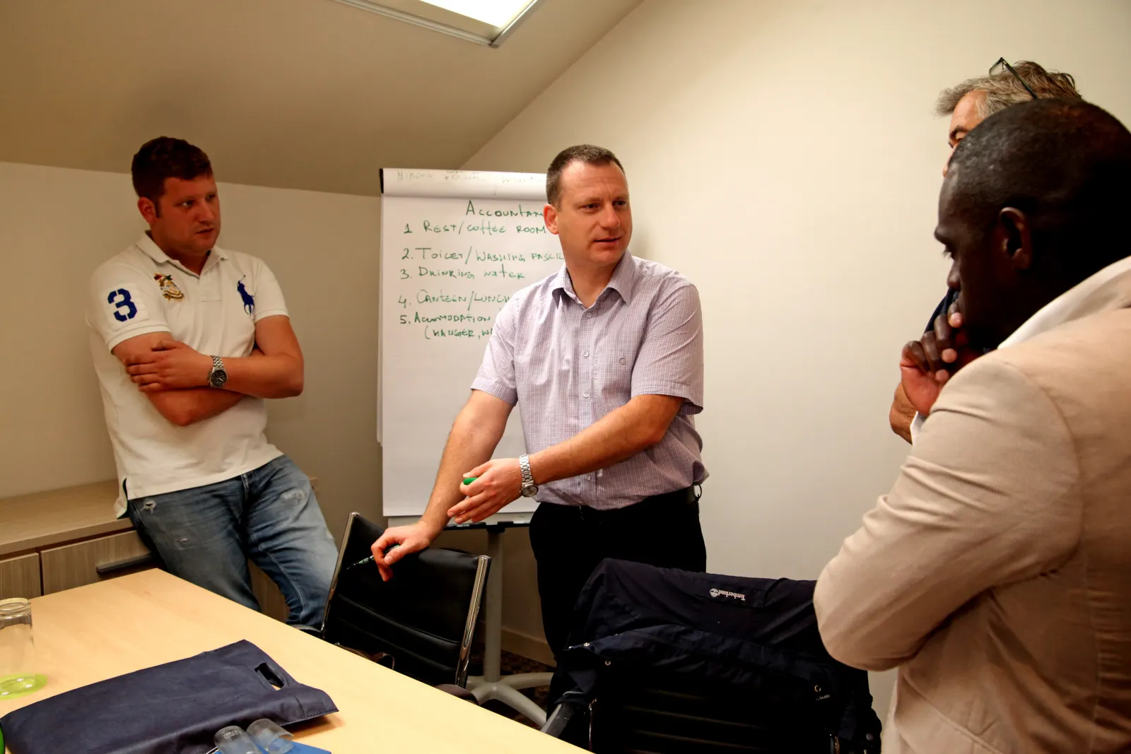 HSE Training course session and participants — photograph 18