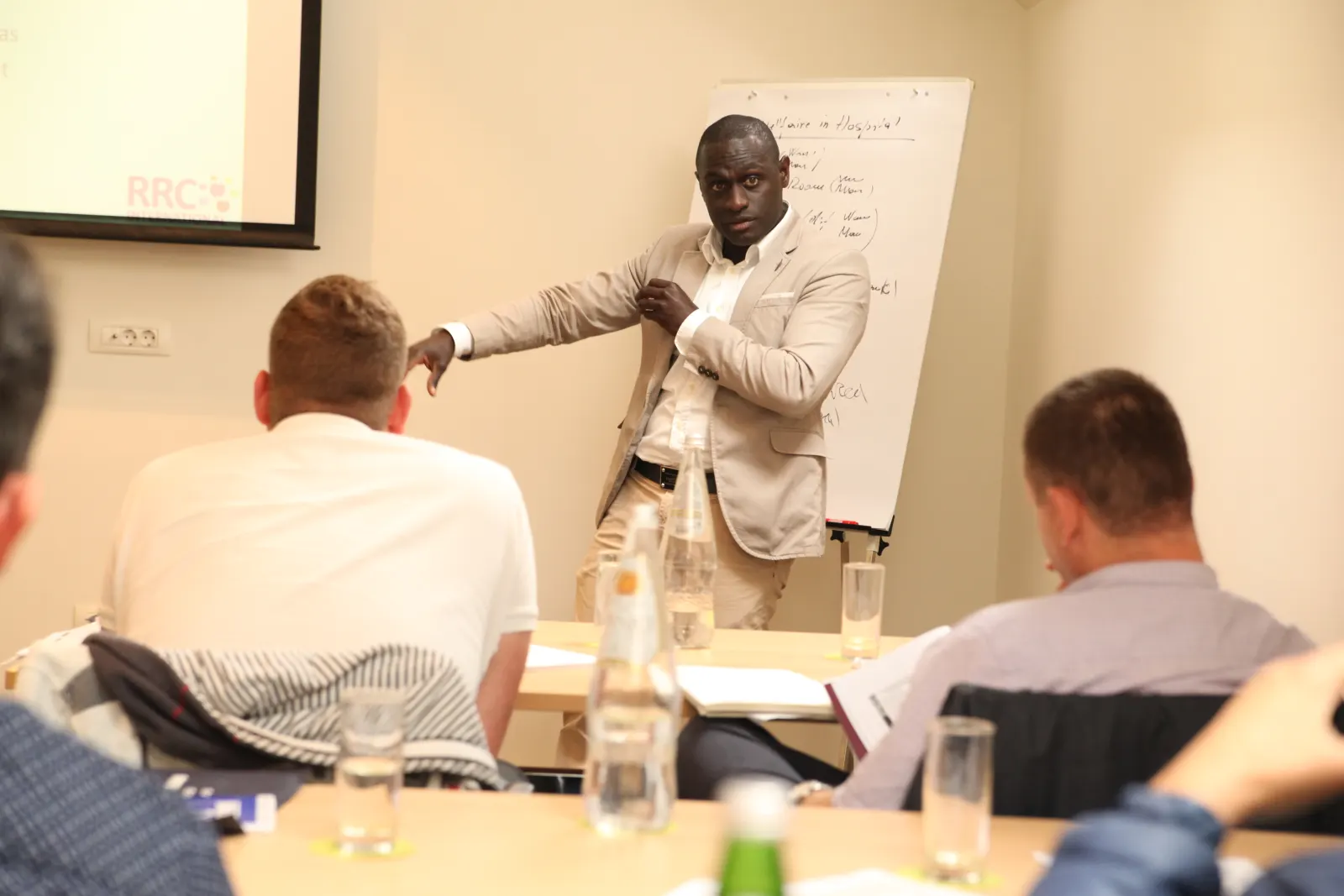 HSE Training course session and participants — photograph 6