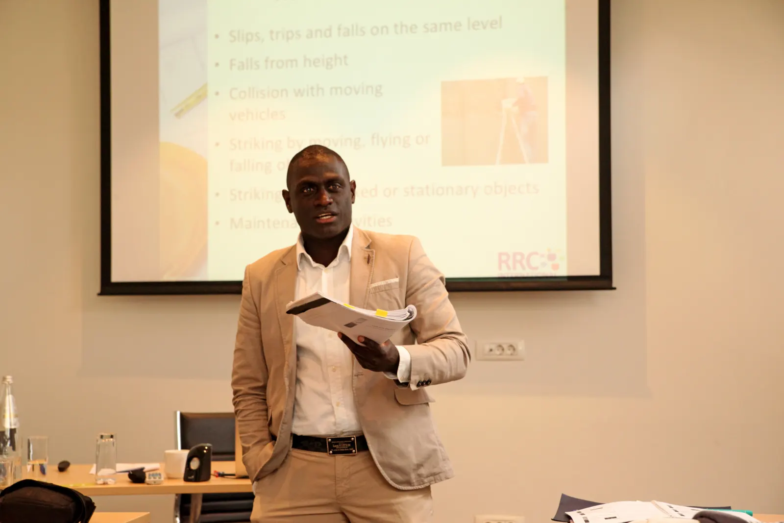 HSE Training course session and participants — photograph 4
